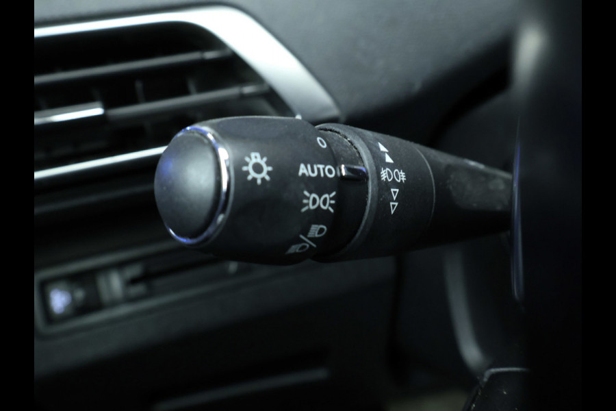 Peugeot 3008 1.2 PureTech Allure Sport (APPLE CARPLAY,NAVI,CAMERA,360 VIEW,CLIMATE,CRUISE,GETINT,LED,SPORTSTOELEN,LM VELGEN)