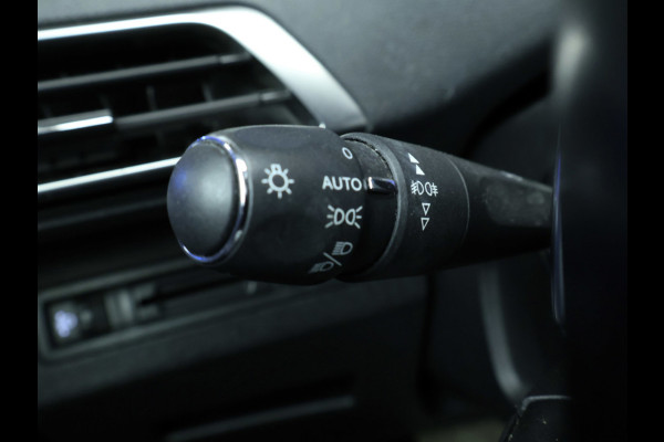 Peugeot 3008 1.2 PureTech Allure Sport (APPLE CARPLAY,NAVI,CAMERA,360 VIEW,CLIMATE,CRUISE,GETINT,LED,SPORTSTOELEN,LM VELGEN)