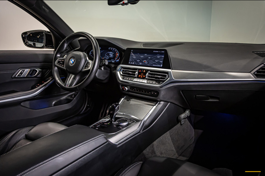 BMW 3 Serie Touring 318i M-sport|E-trekhaak|Leder|NAP|Cam|