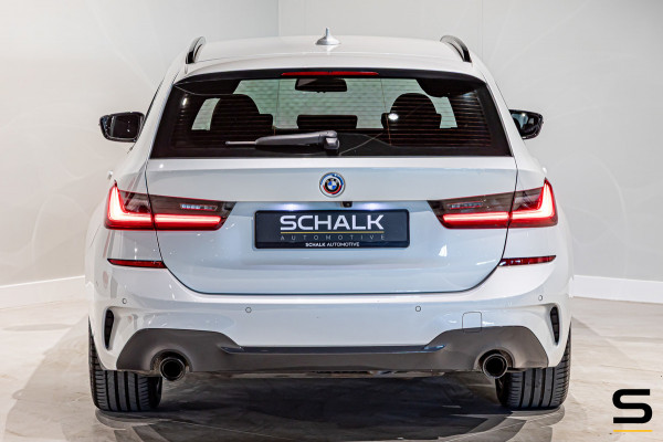 BMW 3 Serie Touring 318i M-sport|E-trekhaak|Leder|NAP|Cam|
