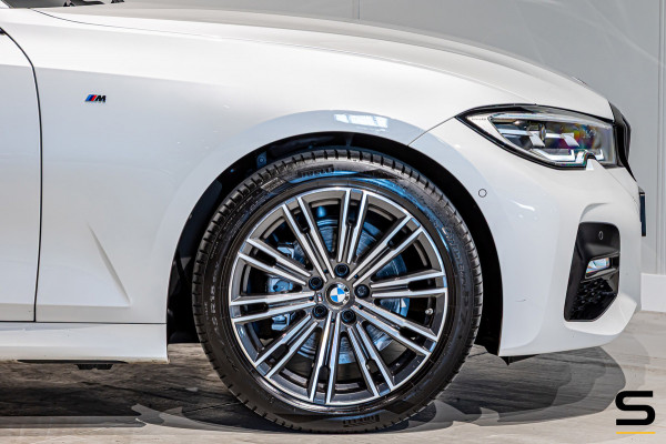 BMW 3 Serie Touring 318i M-sport|E-trekhaak|Leder|NAP|Cam|