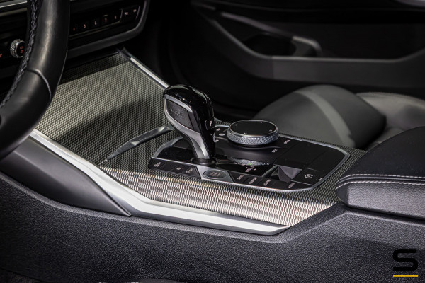 BMW 3 Serie Touring 318i M-sport|E-trekhaak|Leder|NAP|Cam|