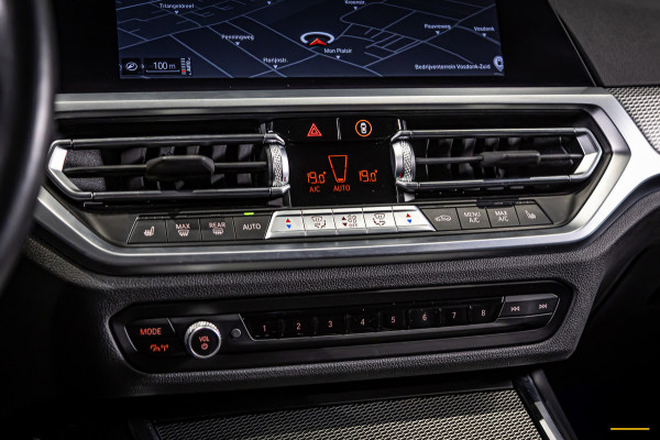 BMW 3 Serie Touring 318i M-sport|E-trekhaak|Leder|NAP|Cam|