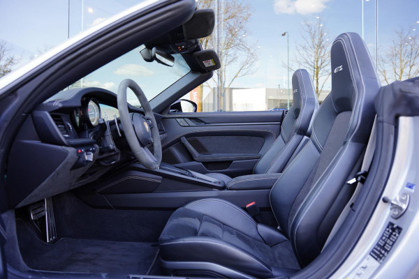 Porsche 911 992 Cabriolet 3.0 Carrera 4 GTS / NL-Auto / Sport Design / Lifting / Sportuitlaat