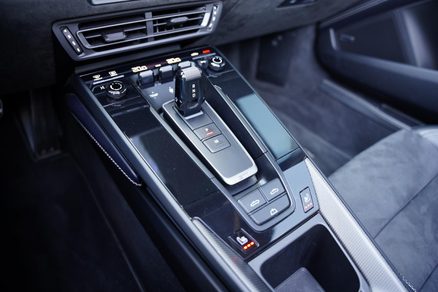 Porsche 911 992 Cabriolet 3.0 Carrera 4 GTS / NL-Auto / Sport Design / Lifting / Sportuitlaat