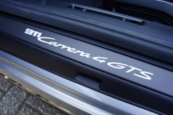 Porsche 911 992 Cabriolet 3.0 Carrera 4 GTS / NL-Auto / Sport Design / Lifting / Sportuitlaat