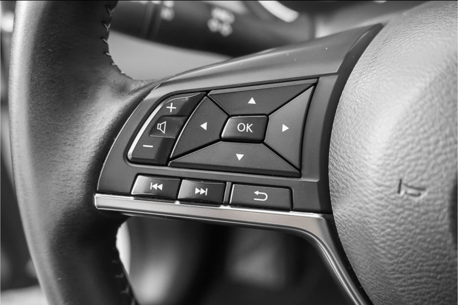 Nissan QASHQAI 1.3 DIG-T N-Connecta Pano Automaat 360° 18"