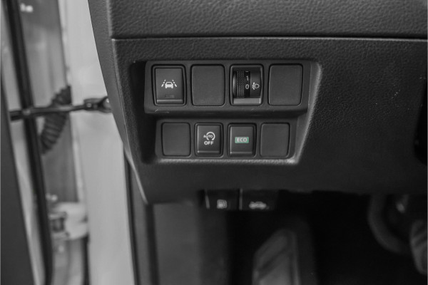 Nissan QASHQAI 1.3 DIG-T N-Connecta Pano Automaat 360° 18"