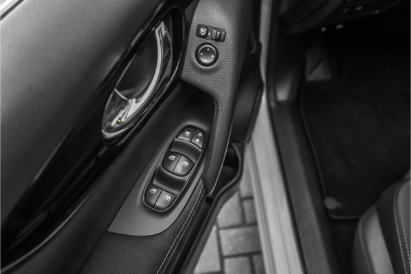 Nissan QASHQAI 1.3 DIG-T N-Connecta Pano Automaat 360° 18"