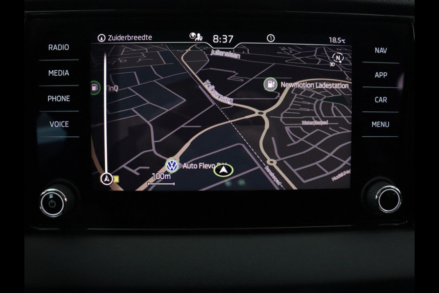 Škoda Karoq 1.5 TSI Business Edition Plus | Stoelverwarming | Adaptive cruise | Camera | Achterbankverwarming | Carplay | Navigatie | Full LED | Virtual Cockpit | Climate control | Bluetooth