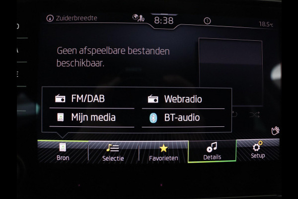 Škoda Karoq 1.5 TSI Business Edition Plus | Stoelverwarming | Adaptive cruise | Camera | Achterbankverwarming | Carplay | Navigatie | Full LED | Virtual Cockpit | Climate control | Bluetooth