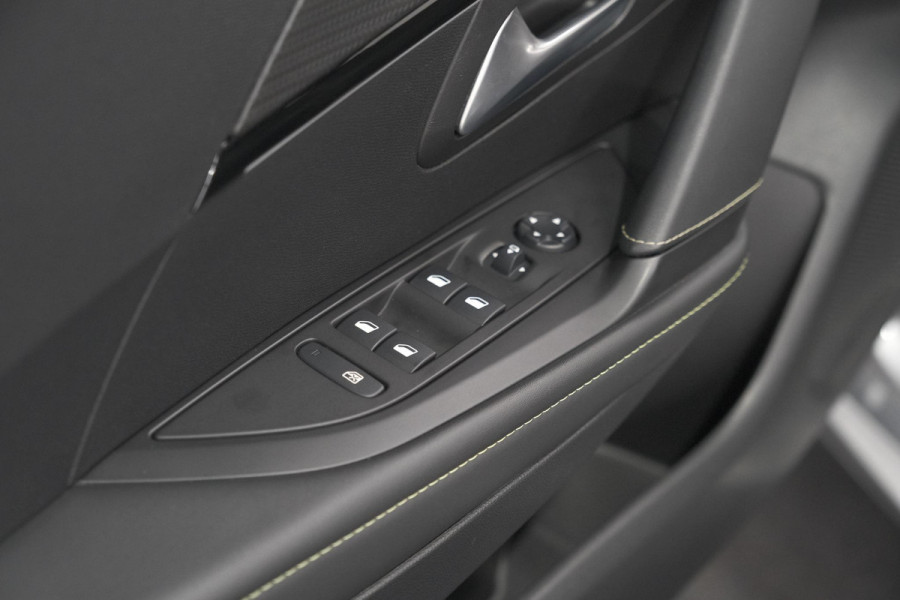 Peugeot 208 PureTech 100 GT-Line | Camera | Navigatie | Apple Carplay | Parkeersensoren