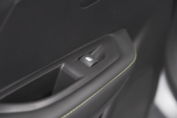 Peugeot 208 PureTech 100 GT-Line | Camera | Navigatie | Apple Carplay | Parkeersensoren