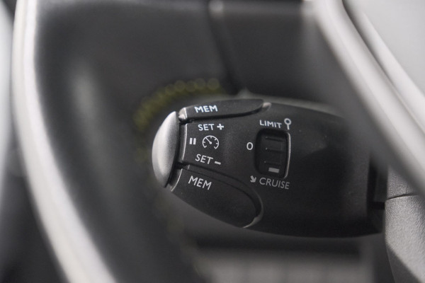 Peugeot 208 PureTech 100 GT-Line | Camera | Navigatie | Apple Carplay | Parkeersensoren