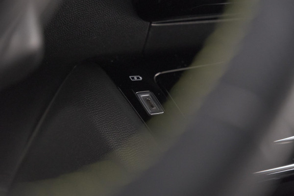 Peugeot 208 PureTech 100 GT-Line | Camera | Navigatie | Apple Carplay | Parkeersensoren