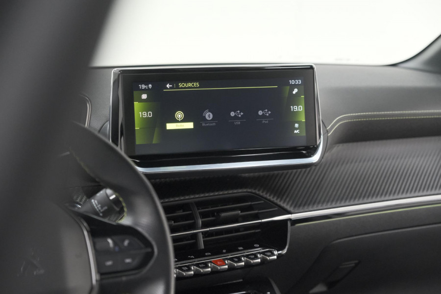 Peugeot 208 PureTech 100 GT-Line | Camera | Navigatie | Apple Carplay | Parkeersensoren