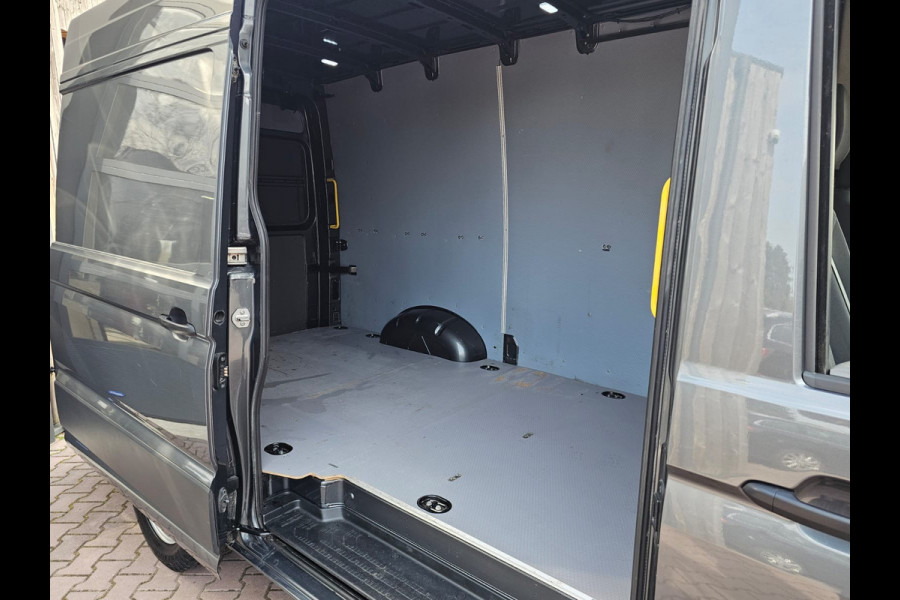 MAN TGE 35 2.0TDI 177PK Automaat 4x4 L3H3 (L2H2) | LED | Trekhaak | Navi | Camera | Stoelverwarming | App-connect | Cruise | Bijrijdersbank |