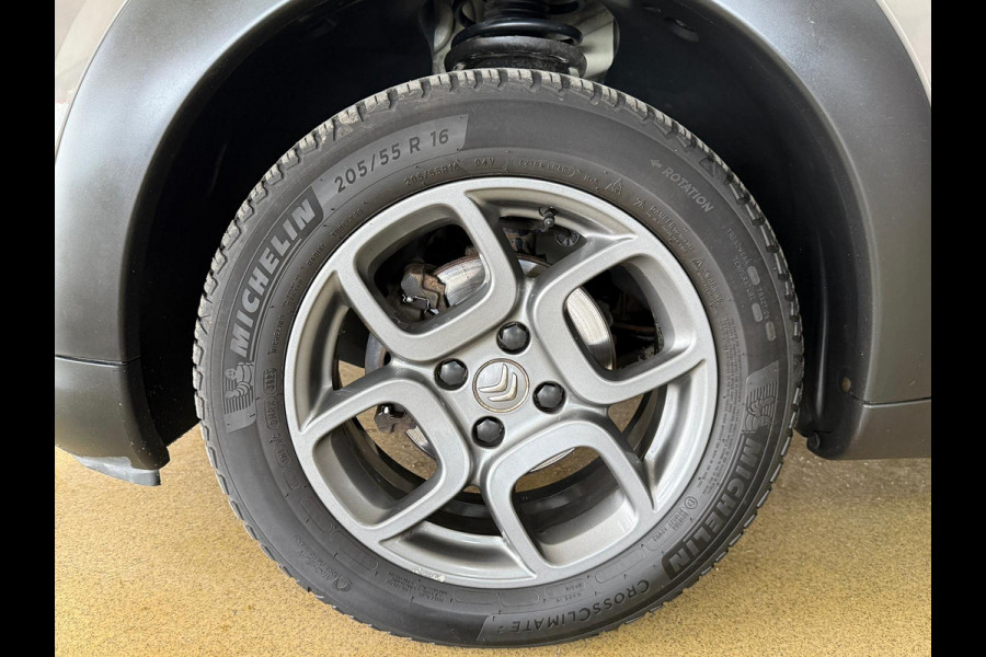 Citroën C4 Cactus 1.2 PureTech Shine | Camera | Navi