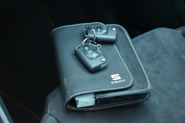 Seat Leon ST 1.4 EcoTSI FR Business Intense Pano Lane ACC Keyless BBD