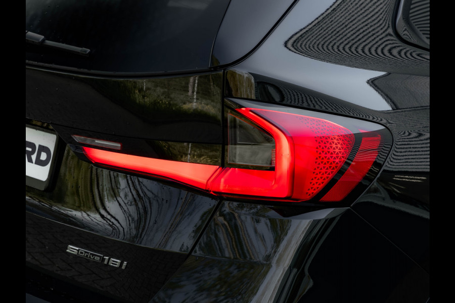 BMW X1 sDrive18i M-Sport Pro - Innovation - Travel - Comfort Pack