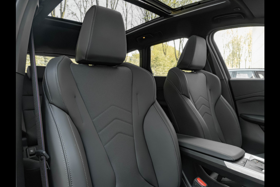 BMW X1 sDrive18i M-Sport Pro - Innovation - Travel - Comfort Pack