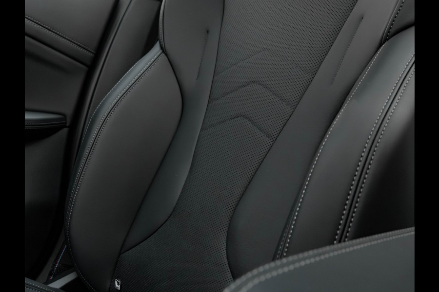BMW X1 sDrive18i M-Sport Pro - Innovation - Travel - Comfort Pack