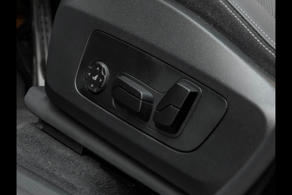 BMW X1 sDrive18i M-Sport Pro - Innovation - Travel - Comfort Pack