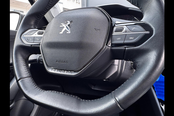 Peugeot 2008 1.2 PT Allure | 130 PK | Trekhaak | Navigatie | NL-Auto | Parkeersensoren | Climate Control |