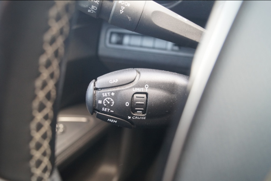 Peugeot 5008 1.2 PureTech Allure 7-persoons -NAVI-ECC-PDC-CRUISE-