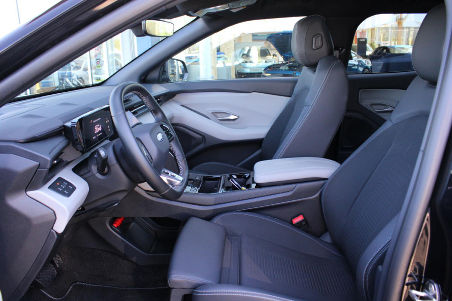 Ford Capri Extended Range AWD 79 kWh 340pk | AGR stoelen | Warmte pomp | 21 inch Licht metaal | Panorama Dak | Driver Assistance Pack