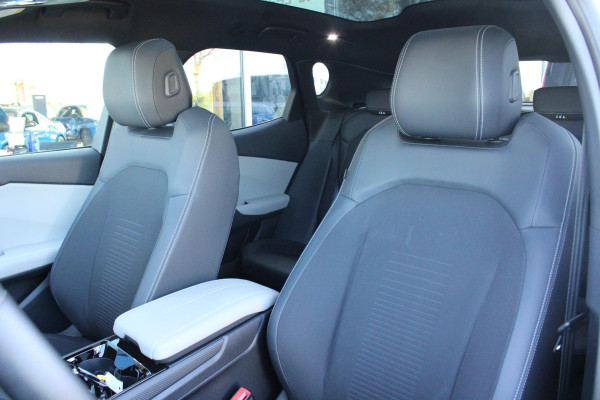 Ford Capri Extended Range AWD 79 kWh 340pk | AGR stoelen | Warmte pomp | 21 inch Licht metaal | Panorama Dak | Driver Assistance Pack