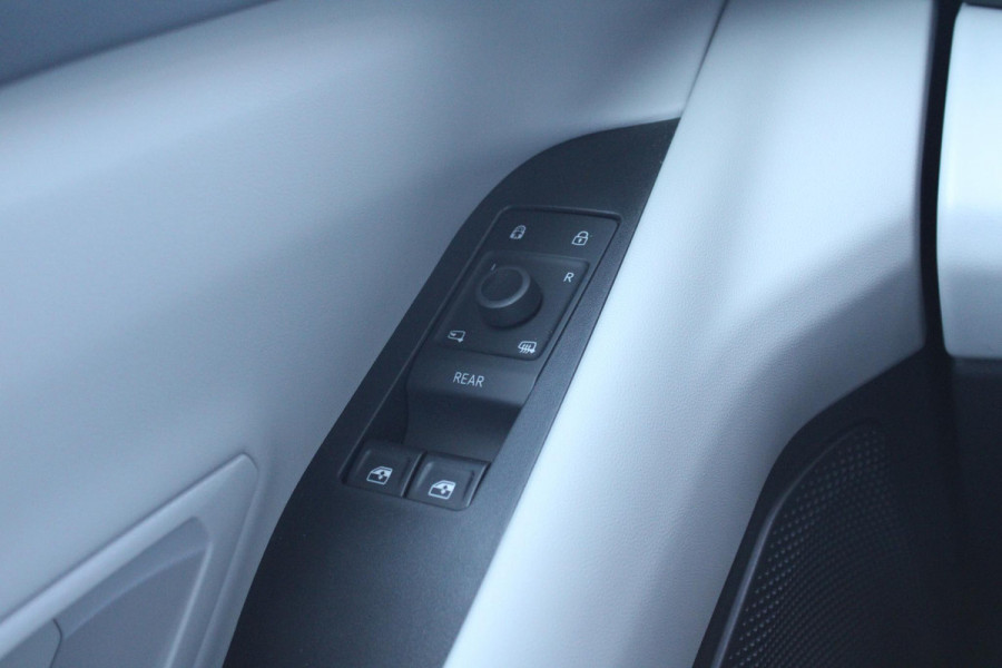 Ford Capri Extended Range AWD 79 kWh 340pk | AGR stoelen | Warmte pomp | 21 inch Licht metaal | Panorama Dak | Driver Assistance Pack