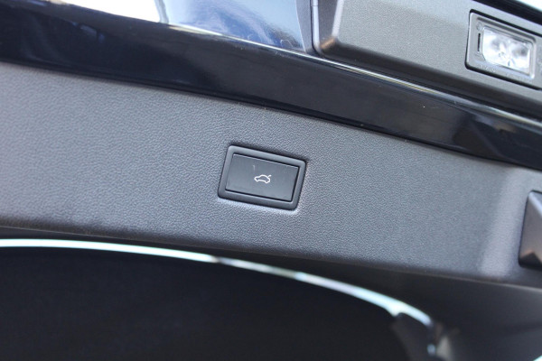 Ford Capri Extended Range AWD 79 kWh 340pk | AGR stoelen | Warmte pomp | 21 inch Licht metaal | Panorama Dak | Driver Assistance Pack