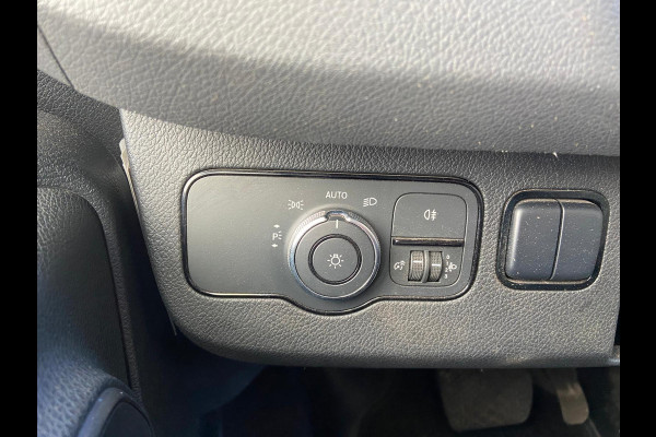 Mercedes-Benz Sprinter 314 2.2 CDI 143pk AUT-7 L2H2 EURO VI-D NAVI Camera ECC Keyless Bluetooth Navigatie-pakket Elektr.Spiegels+Verwarmd BlindSpot-Assist Regensensor Bordherkenning Trekhaak 3.500kg Trekvermogen Betonplex Wandbetimmerd