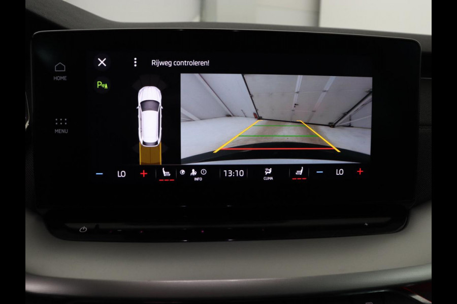 Škoda Octavia 1.5 e-TSI Business Edition | Stoelverwarming | Trekhaak | Camera | Carplay | Sfeerverlichting | Memory | Navigatie | Full LED | Digital Cockpit | Side Assist | Climate control | Cruise control