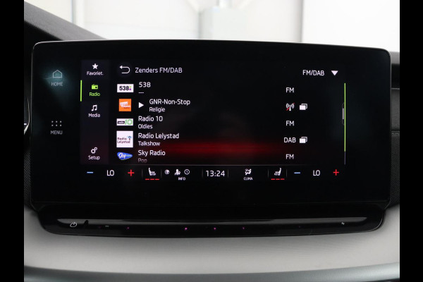 Škoda Octavia 1.5 e-TSI Business Edition | Stoelverwarming | Trekhaak | Camera | Carplay | Sfeerverlichting | Memory | Navigatie | Full LED | Digital Cockpit | Side Assist | Climate control | Cruise control