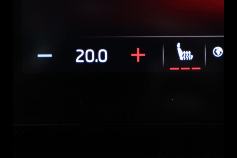 Škoda Octavia 1.5 e-TSI Business Edition | Stoelverwarming | Trekhaak | Camera | Carplay | Sfeerverlichting | Memory | Navigatie | Full LED | Digital Cockpit | Side Assist | Climate control | Cruise control