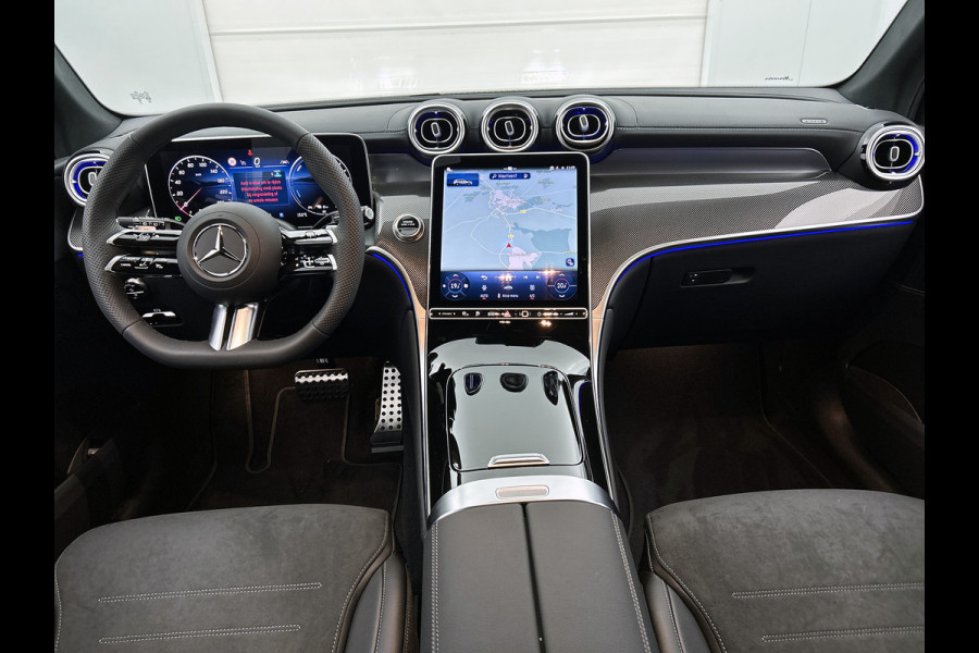 Mercedes-Benz GLC 300e 4MATIC Business Solution AMG | Premium | Nightpakket | Trekhaak | 20” multispaaks AMG-velgen | Smartphone-integratie | 360° camera | Sfeerverlichting | URBAN GUARD Plus |