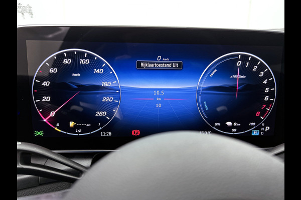 Mercedes-Benz GLC 300e 4MATIC Business Solution AMG | Premium | Nightpakket | Trekhaak | 20” multispaaks AMG-velgen | Smartphone-integratie | 360° camera | Sfeerverlichting | URBAN GUARD Plus |