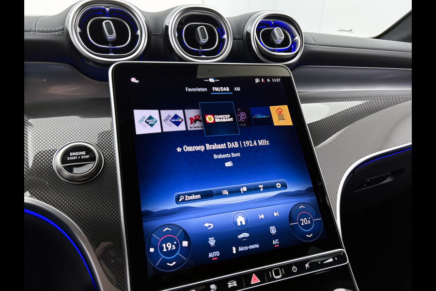 Mercedes-Benz GLC 300e 4MATIC Business Solution AMG | Premium | Nightpakket | Trekhaak | 20” multispaaks AMG-velgen | Smartphone-integratie | 360° camera | Sfeerverlichting | URBAN GUARD Plus |