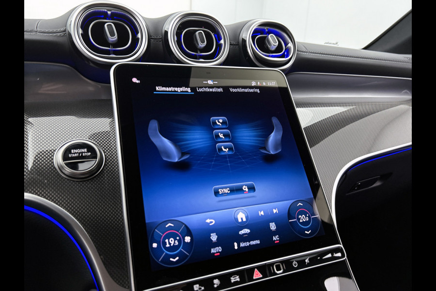 Mercedes-Benz GLC 300e 4MATIC Business Solution AMG | Premium | Nightpakket | Trekhaak | 20” multispaaks AMG-velgen | Smartphone-integratie | 360° camera | Sfeerverlichting | URBAN GUARD Plus |