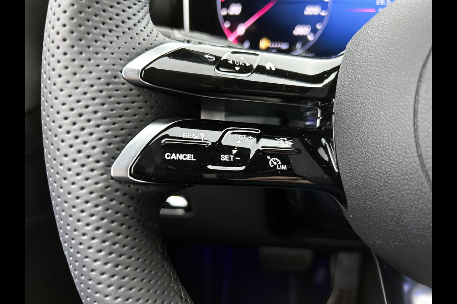 Mercedes-Benz GLC 300e 4MATIC Business Solution AMG | Premium | Nightpakket | Trekhaak | 20” multispaaks AMG-velgen | Smartphone-integratie | 360° camera | Sfeerverlichting | URBAN GUARD Plus |