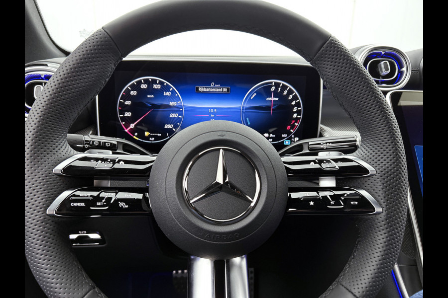 Mercedes-Benz GLC 300e 4MATIC Business Solution AMG | Premium | Nightpakket | Trekhaak | 20” multispaaks AMG-velgen | Smartphone-integratie | 360° camera | Sfeerverlichting | URBAN GUARD Plus |