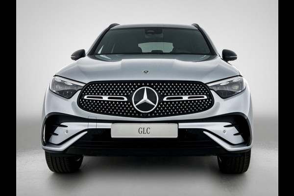Mercedes-Benz GLC 300e 4MATIC Business Solution AMG | Premium | Nightpakket | Trekhaak | 20” multispaaks AMG-velgen | Smartphone-integratie | 360° camera | Sfeerverlichting | URBAN GUARD Plus |