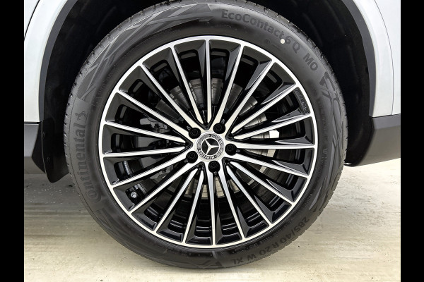 Mercedes-Benz GLC 300e 4MATIC Business Solution AMG | Premium | Nightpakket | Trekhaak | 20” multispaaks AMG-velgen | Smartphone-integratie | 360° camera | Sfeerverlichting | URBAN GUARD Plus |