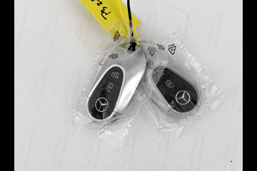 Mercedes-Benz GLC 300e 4MATIC Business Solution AMG | Premium | Nightpakket | Trekhaak | 20” multispaaks AMG-velgen | Smartphone-integratie | 360° camera | Sfeerverlichting | URBAN GUARD Plus |