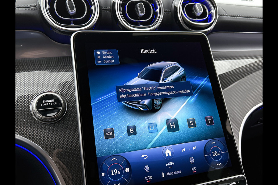 Mercedes-Benz GLC 300e 4MATIC Business Solution AMG | Premium | Nightpakket | Trekhaak | 20” multispaaks AMG-velgen | Smartphone-integratie | 360° camera | Sfeerverlichting | URBAN GUARD Plus |