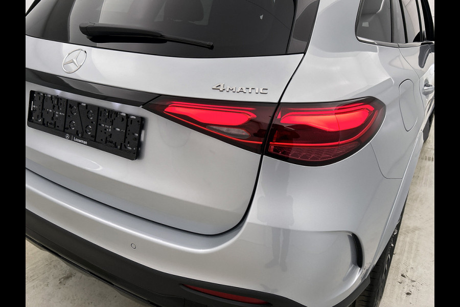 Mercedes-Benz GLC 300e 4MATIC Business Solution AMG | Premium | Nightpakket | Trekhaak | 20” multispaaks AMG-velgen | Smartphone-integratie | 360° camera | Sfeerverlichting | URBAN GUARD Plus |