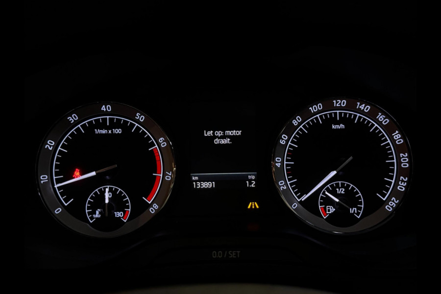 Škoda Karoq 1.5 TSI ACT Sportline Business | 150 PK | Automaat | Trekhaak | Adaptive Cruise | Climate Control | Stoelverwarming