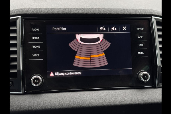 Škoda Karoq 1.5 TSI ACT Sportline Business | 150 PK | Automaat | Trekhaak | Adaptive Cruise | Climate Control | Stoelverwarming